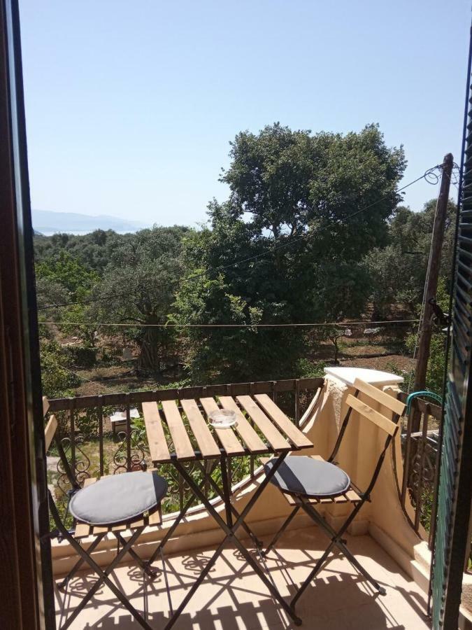 Libera Private Rooms Parga Exterior photo